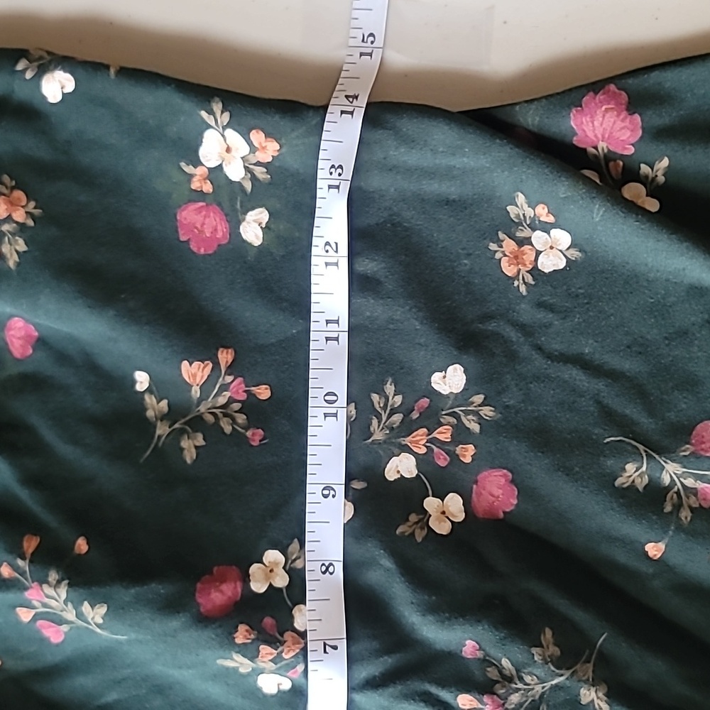 Old Navy Pointe Sheath Dress - Picture 6 of 11